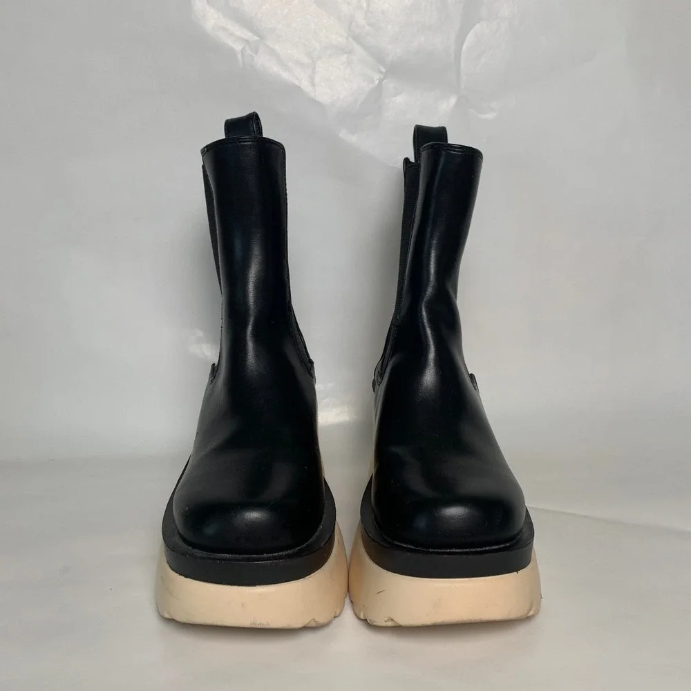 Liliana Womens Black Cream Chunky Platform Block Heel Chelsea Boots Size  5.5